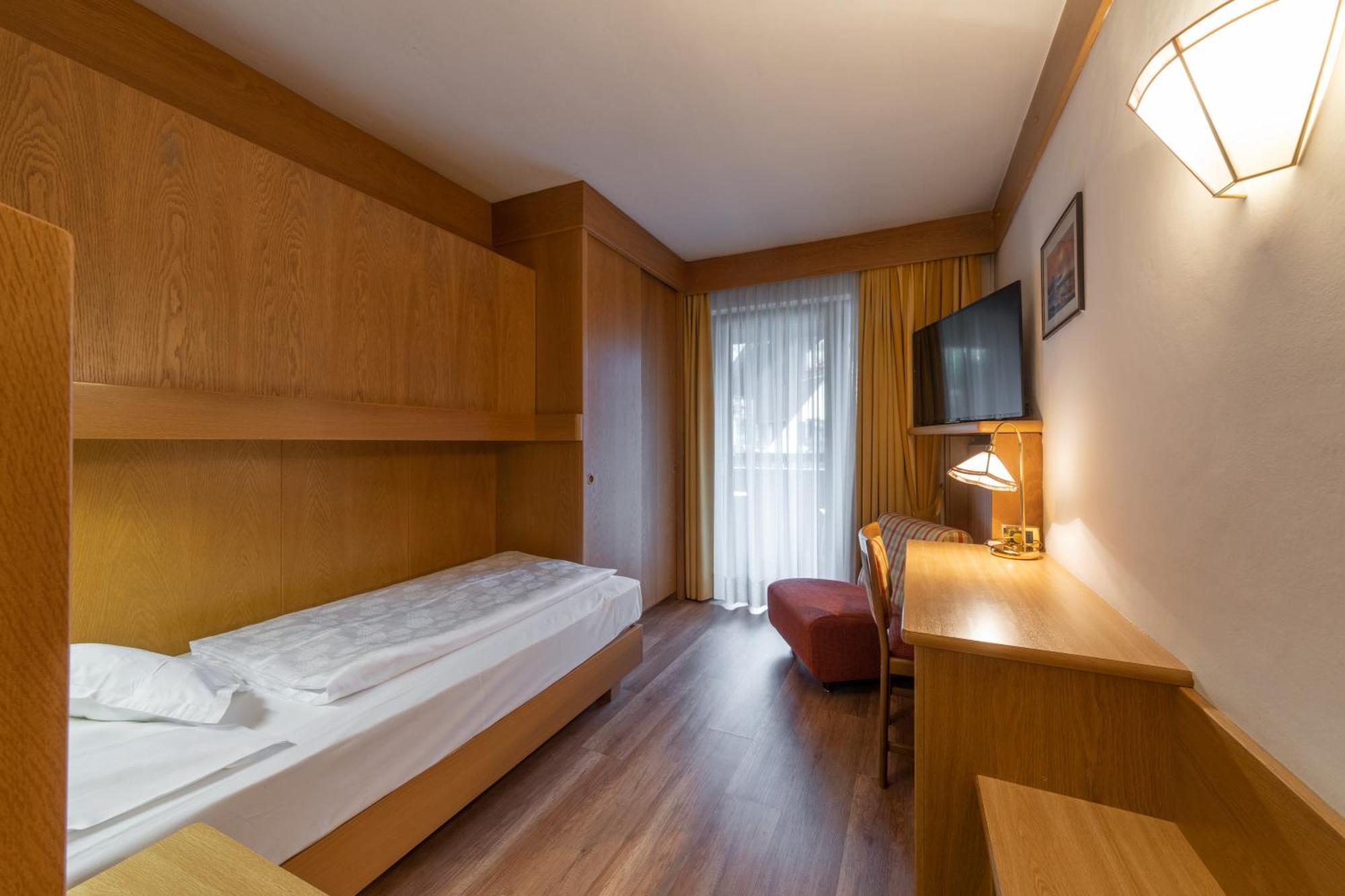 סלבה די ואל גרדנה Hotel Armin מראה חיצוני תמונה